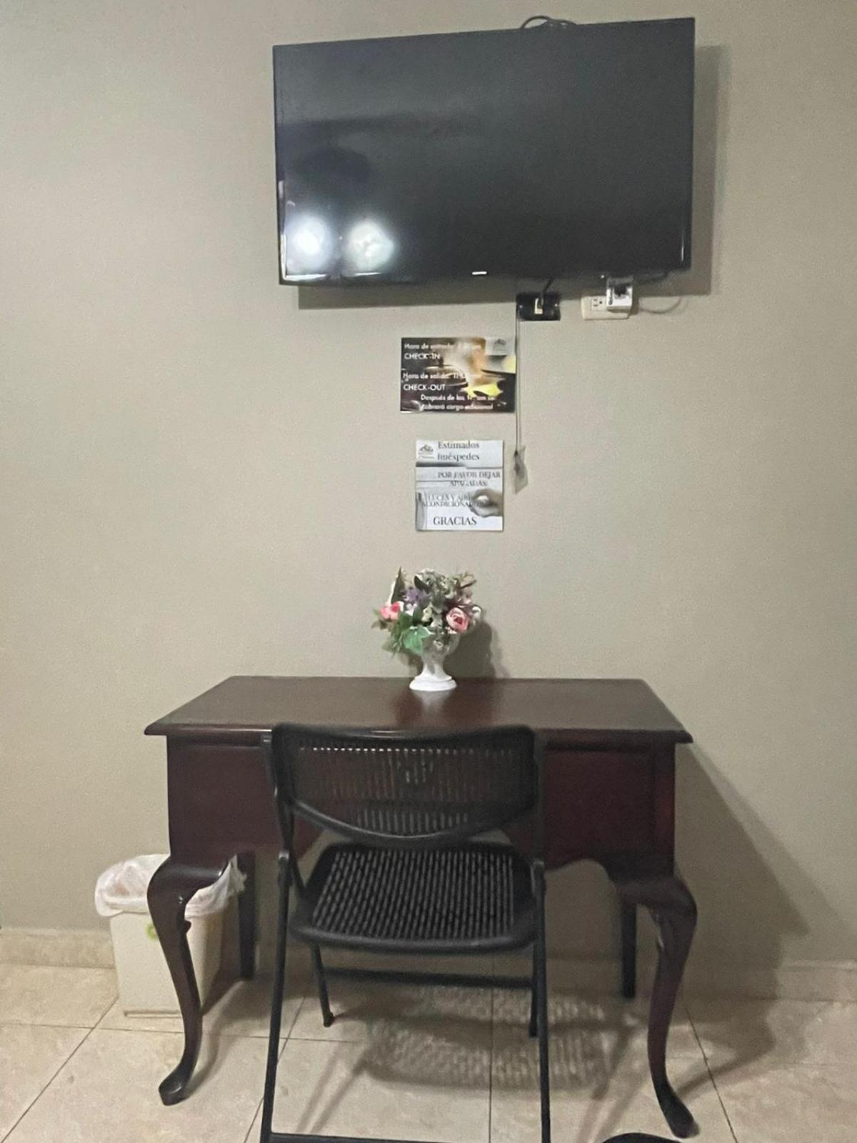 Refugio De La Montana B&B San Pedro Sula Room photo